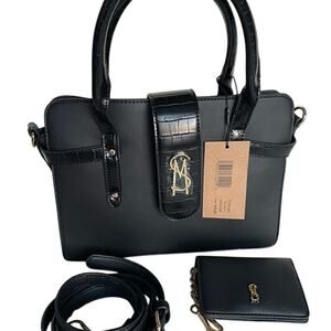 Brand New Beautiful  “STEVE MADDEN” black  Satchel Purse Handbag Gold SM Logo